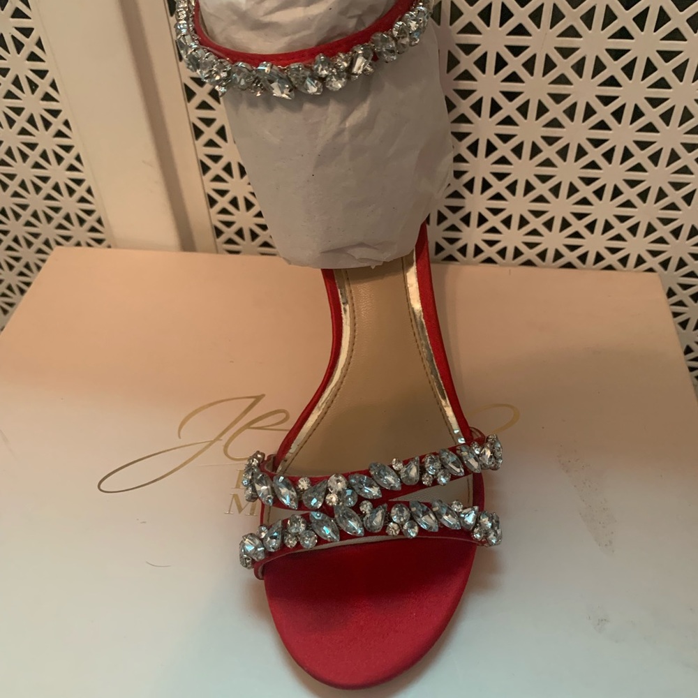Heels - Picture 4 of 4